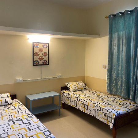 Negi Lodge Chandīgarh エクステリア 写真