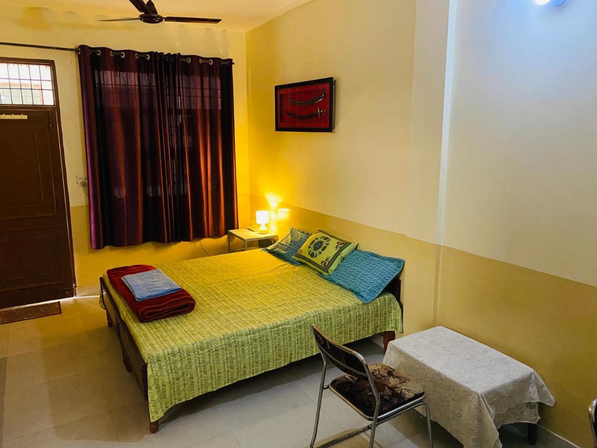 Negi Lodge Chandīgarh エクステリア 写真